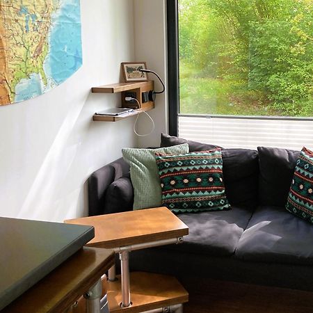 Tiny House Im Seecontainer Mit Parkplatz, Glasfaser, Netflix, Veranda Und Gehobener Ausstattung Coburg Exterior foto