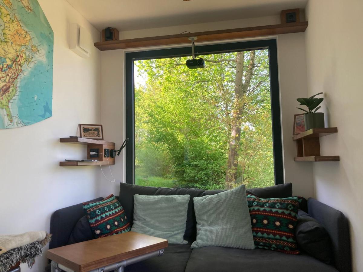 Tiny House Im Seecontainer Mit Parkplatz, Glasfaser, Netflix, Veranda Und Gehobener Ausstattung Coburg Exterior foto